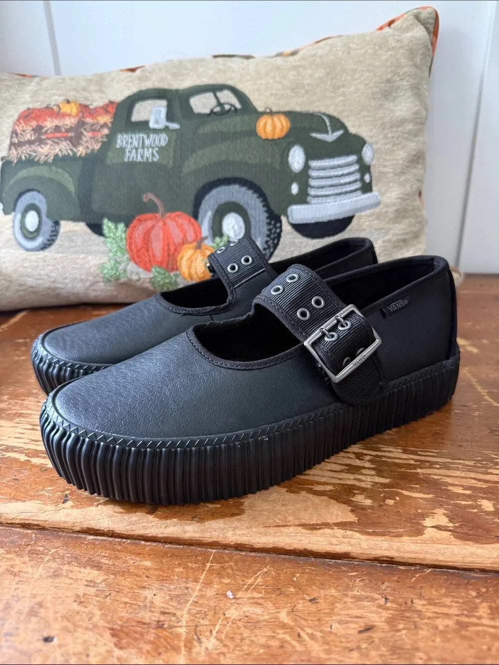 NWOT: Vans Mary Jane Platform Creepers black🖤 W9